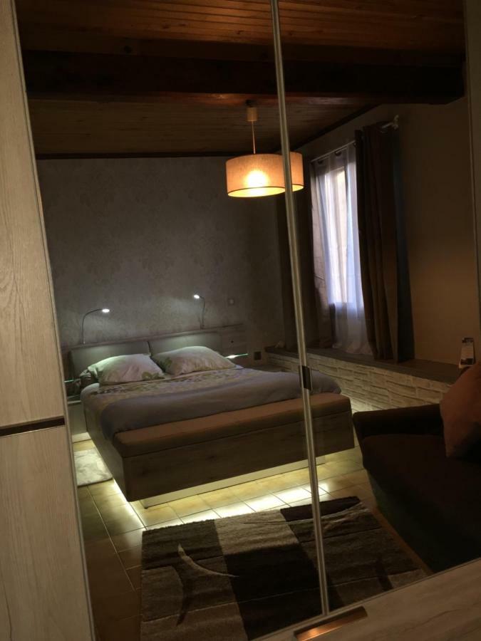 Bed and Breakfast Domaine Jeanne D'Arc Valhuon Экстерьер фото