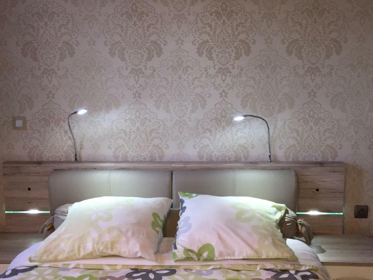 Bed and Breakfast Domaine Jeanne D'Arc Valhuon Экстерьер фото
