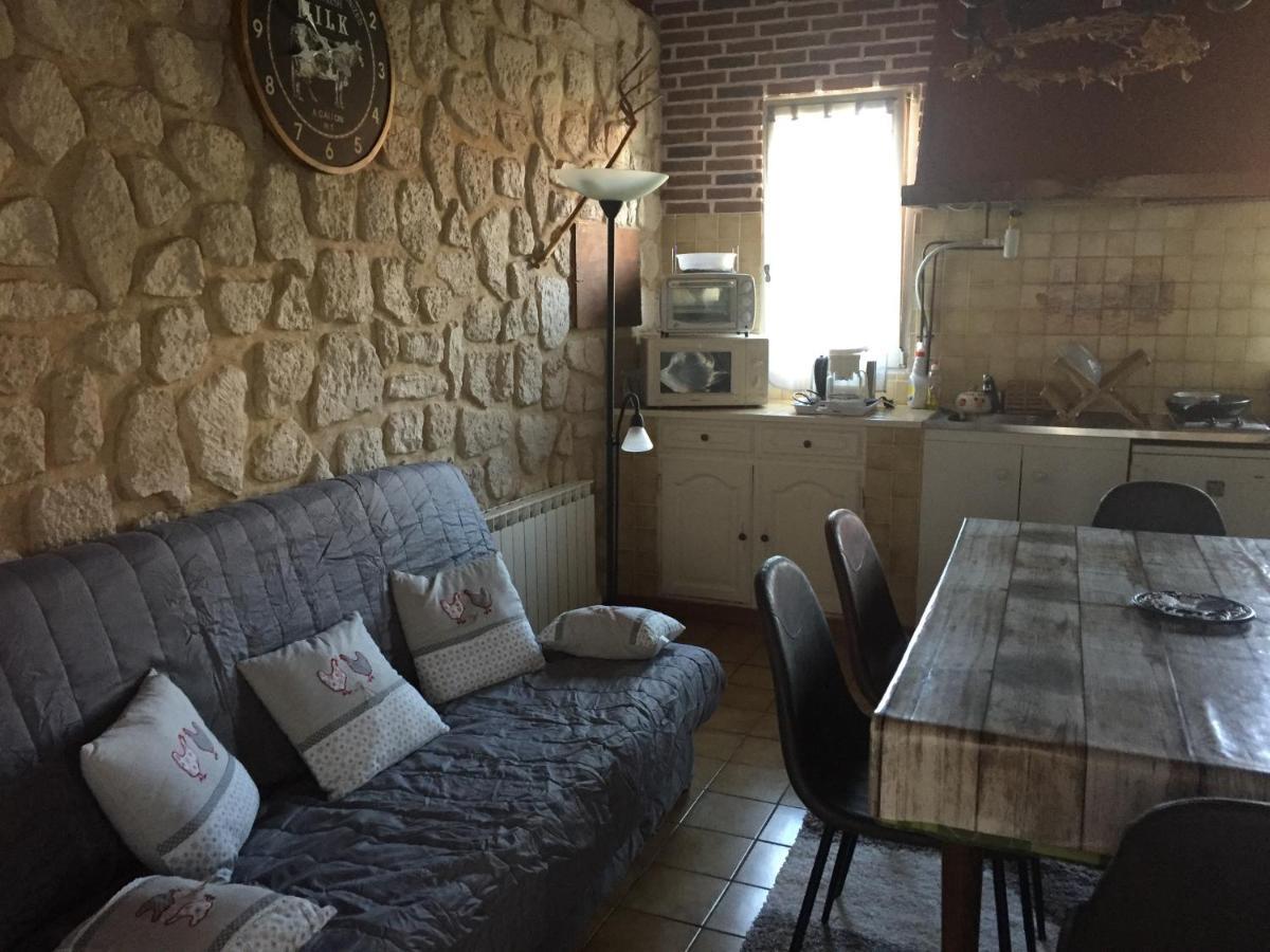 Bed and Breakfast Domaine Jeanne D'Arc Valhuon Экстерьер фото
